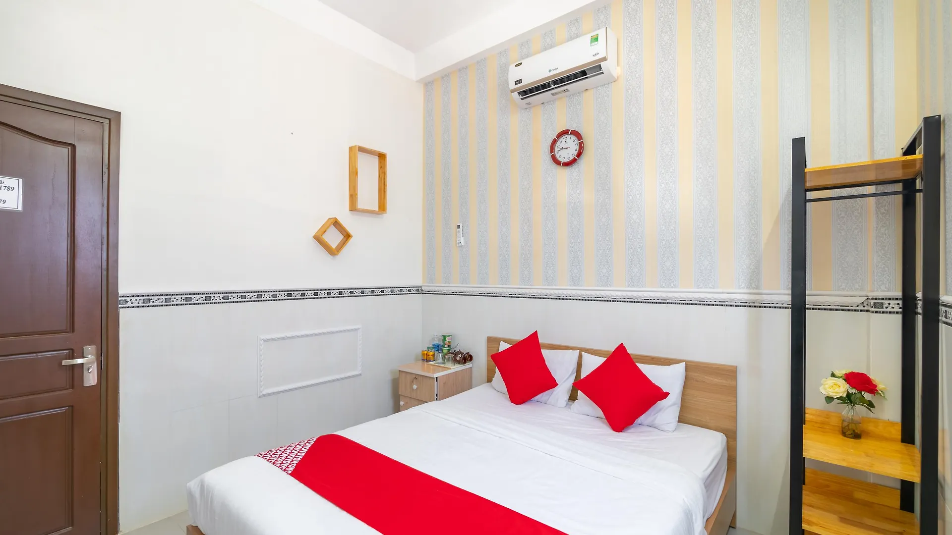 Oyo 238 Luxury Motel Da Nang 2*,  Vietnam